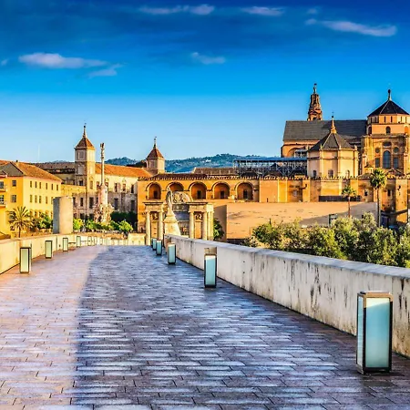*new* Cerca De La Mezquita דירה *